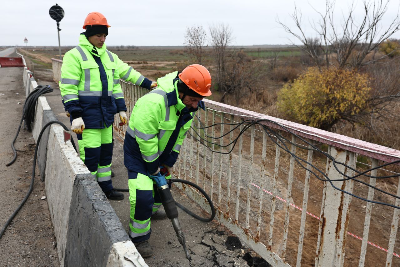 В Астраханской области отремонтируют мост через ерик Ножовский до конца 2026 года В Астраханской области отремонтируют мост через ерик Ножовский до конца 2026 года
