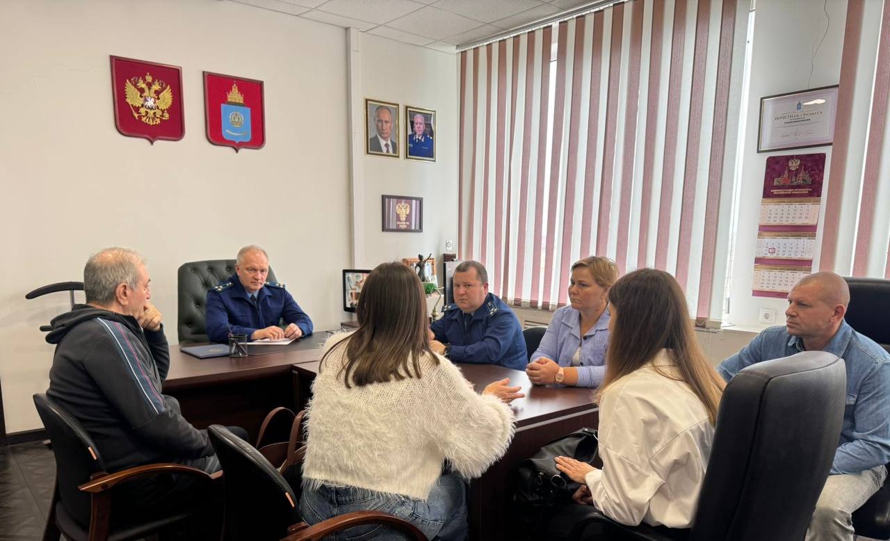 Заместитель прокурора Астраханской области провел прием жителей Приволжского района