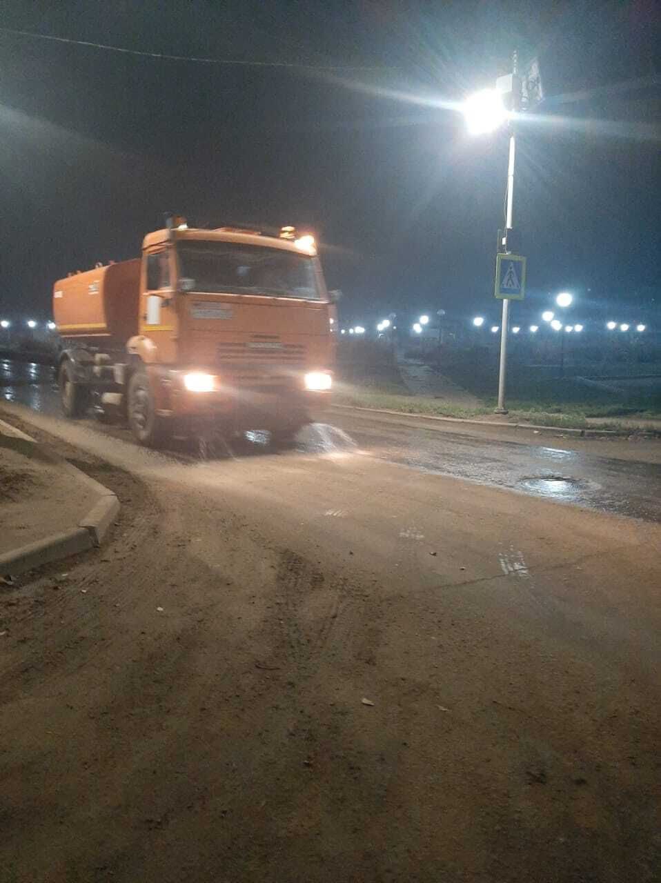 Специалисты МКУ "Чистый город" продолжают делать наш город лучше, одновременно устраняя ущерб от рук вандалов Специалисты МКУ "Чистый город" продолжают делать наш город лучше, одновременно устраняя ущерб от рук вандалов