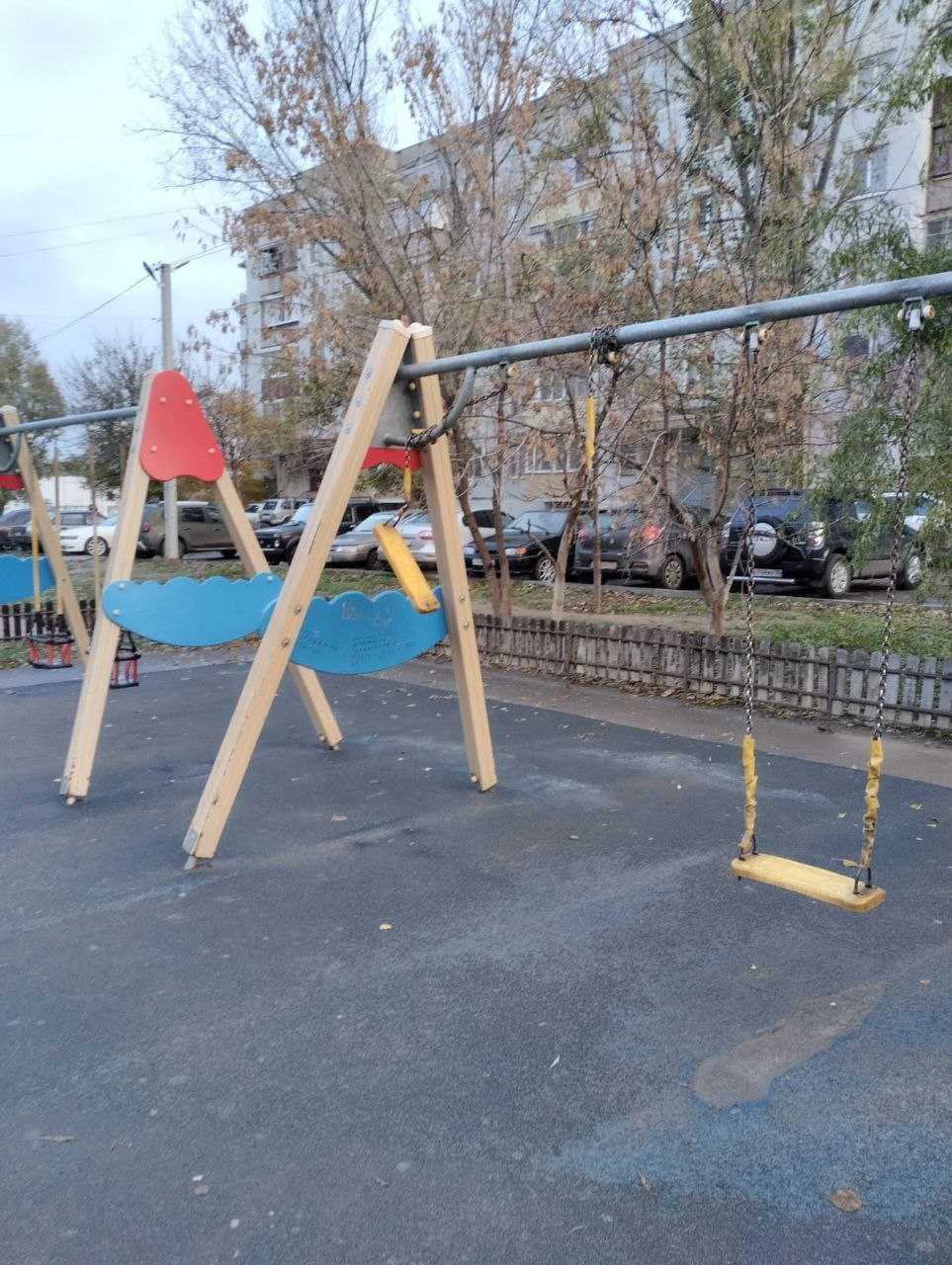 Специалисты МКУ "Чистый город" продолжают делать наш город лучше, одновременно устраняя ущерб от рук вандалов Специалисты МКУ "Чистый город" продолжают делать наш город лучше, одновременно устраняя ущерб от рук вандалов