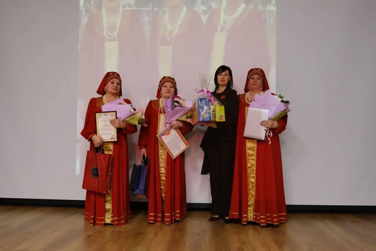 Ансамбль «Зоренька» из Астраханской области отметил 10-летие Ансамбль «Зоренька» из Астраханской области отметил 10-летие