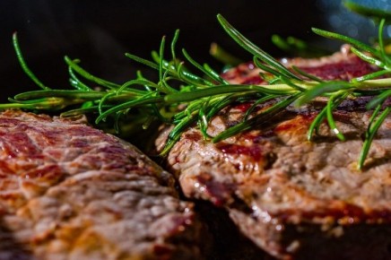 Получилось слишком жирное блюдо: способ, как его спасти