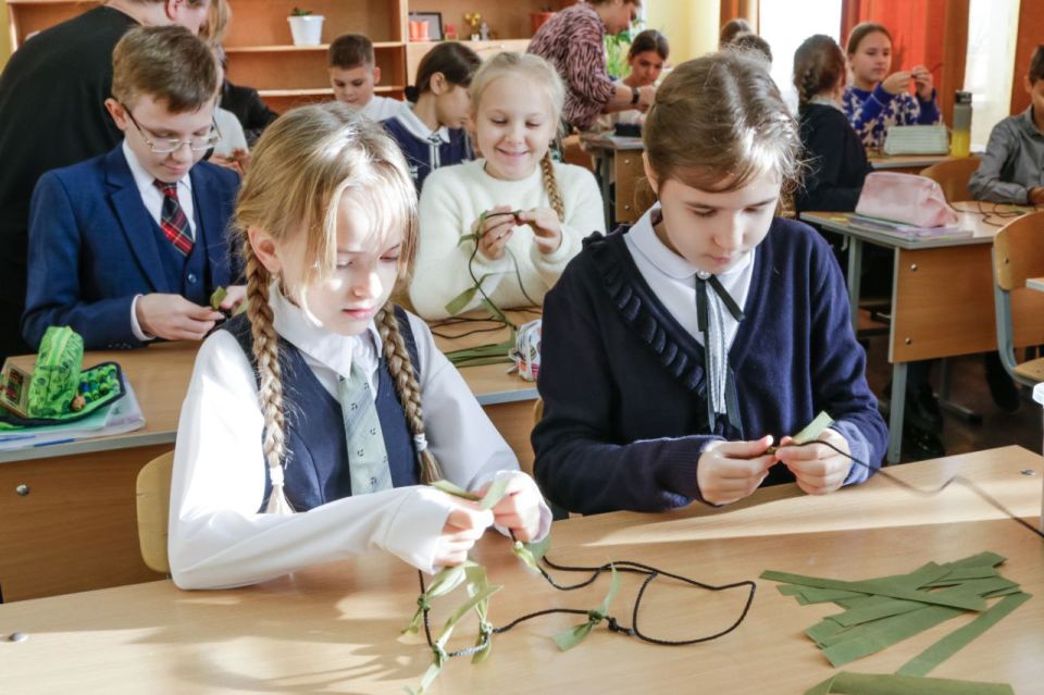 Юные добровольцы Знаменска собрали помощь для участников СВО