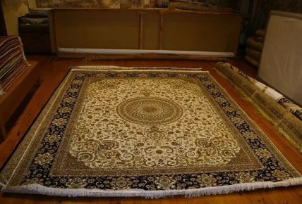 Самый лучший способ почистить ковер, не сдвигая его с места: больше никакой пыли, грязи и аллергенов