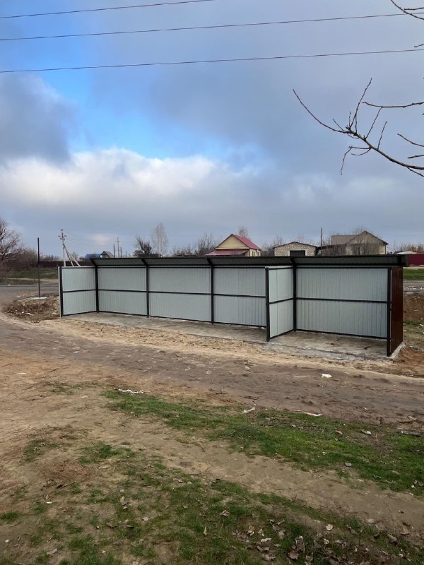 В Ахтубинске региональный оператор по сбору и транспортированию ТКО ООО "Экоцентр" обустроил контейнерную площадку по ул. Колхозная в районе объездной дороги В Ахтубинске региональный оператор по сбору и транспортированию ТКО ООО "Экоцентр" обустроил контейнерную площадку по ул. Колхозная в районе объездной дороги