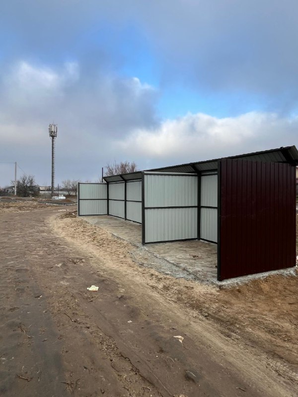 В Ахтубинске региональный оператор по сбору и транспортированию ТКО ООО "Экоцентр" обустроил контейнерную площадку по ул. Колхозная в районе объездной дороги В Ахтубинске региональный оператор по сбору и транспортированию ТКО ООО "Экоцентр" обустроил контейнерную площадку по ул. Колхозная в районе объездной дороги