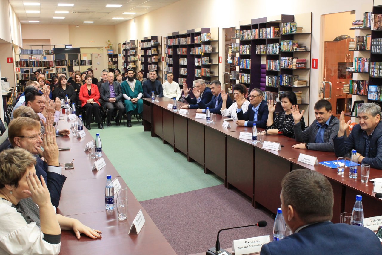 Константин Черников переизбран главой Лиманского округа Константин Черников переизбран главой Лиманского округа