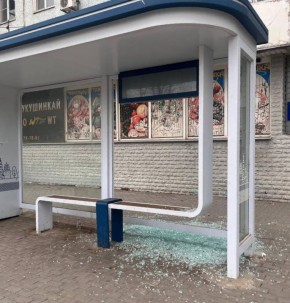 Ну вот и появились первые задержанные из числа тех, кто разбивает в Астрахани новые остановки общественного транспорта