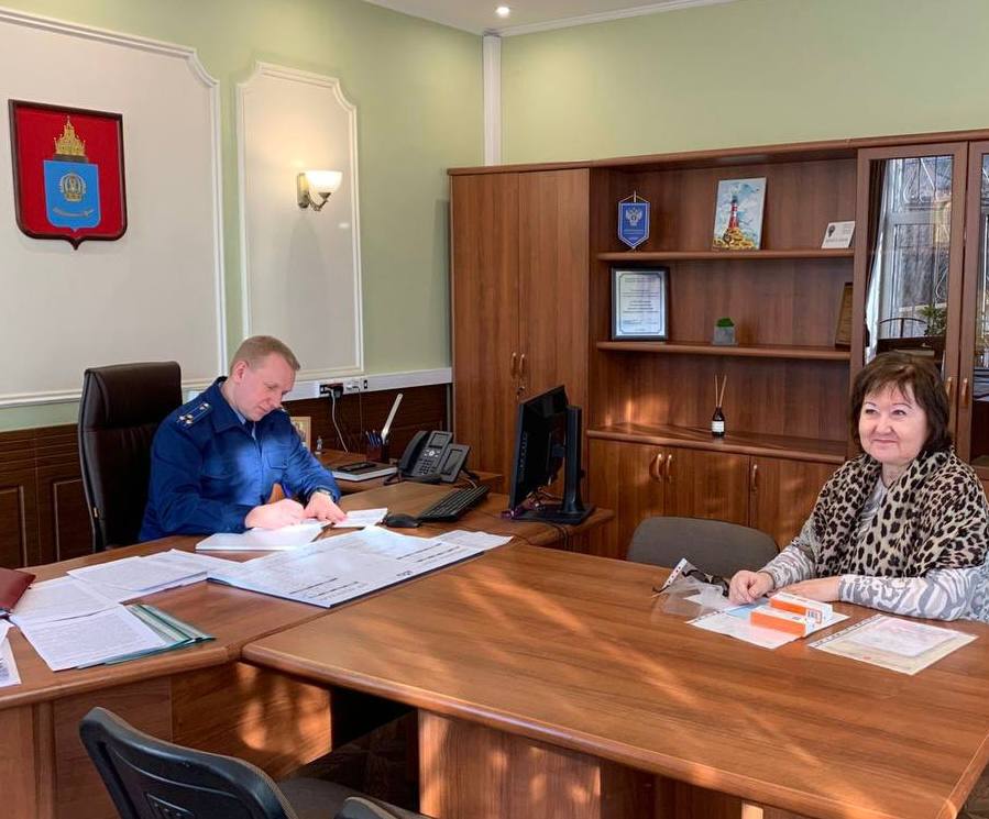 В прокуратуре Астраханской области проведен прием граждан по вопросам нарушения прав в сфере здравоохранения В прокуратуре Астраханской области проведен прием граждан по вопросам нарушения прав в сфере здравоохранения