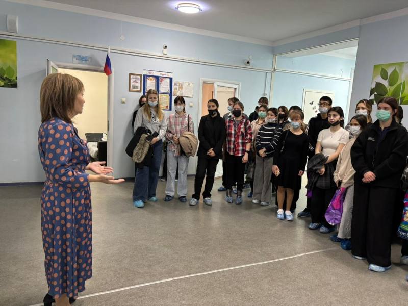 Член Общественного совета при УМВД Астраханской области провела встречу со студентами Член Общественного совета при УМВД Астраханской области провела встречу со студентами