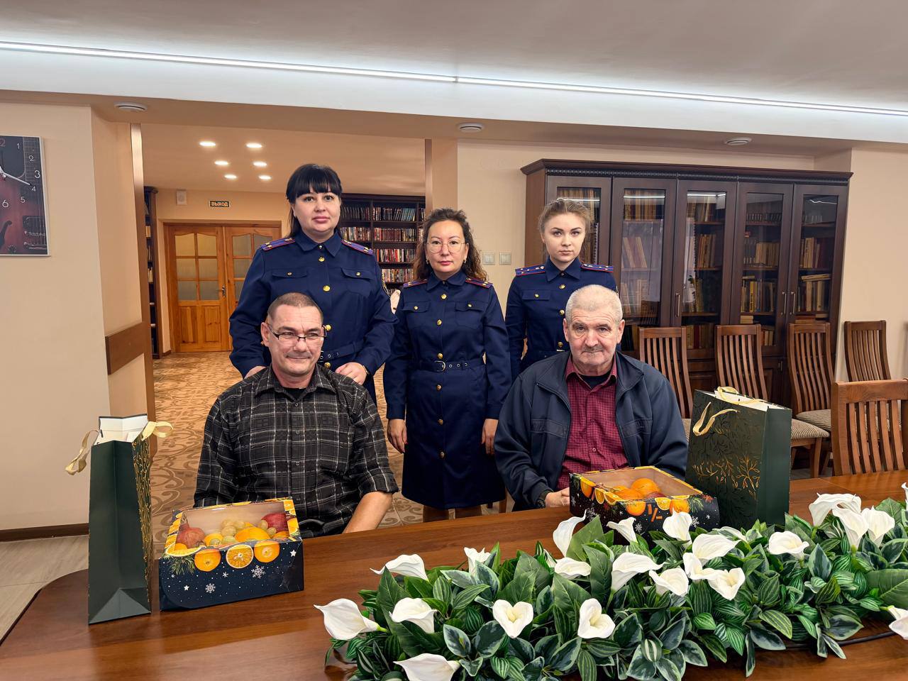 В Международный день инвалидов сотрудники следственного управления СК России по Астраханской области посетили подшефное учреждение