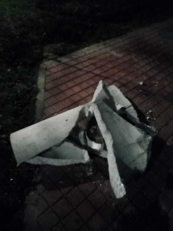 Специалисты МКУ "Чистый Город" продолжают восстановительные работы в городе