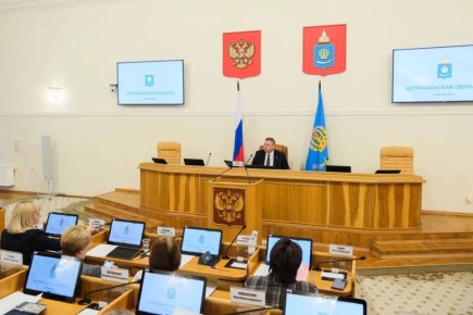 Астраханская область - лидер в ЮФО по рождаемости в 2025 году