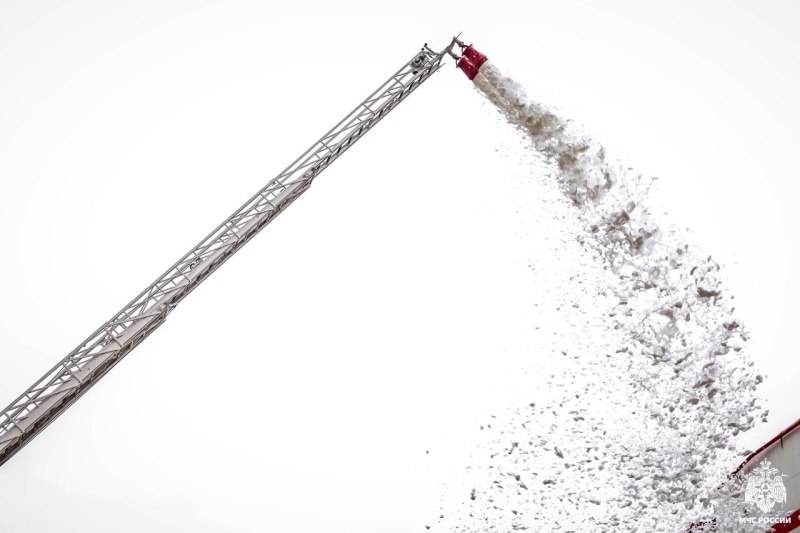 Астраханские огнеборцы провели финальные пожарно-тактические учения Астраханские огнеборцы провели финальные пожарно-тактические учения