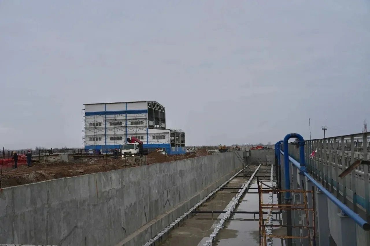 Замминистра строительства и ЖКХ РФ отметил прогресс в работе регштаба, который контролирует реконструкцию СОСК в Астраханской области Замминистра строительства и ЖКХ РФ отметил прогресс в работе регштаба, который контролирует реконструкцию СОСК в Астраханской области