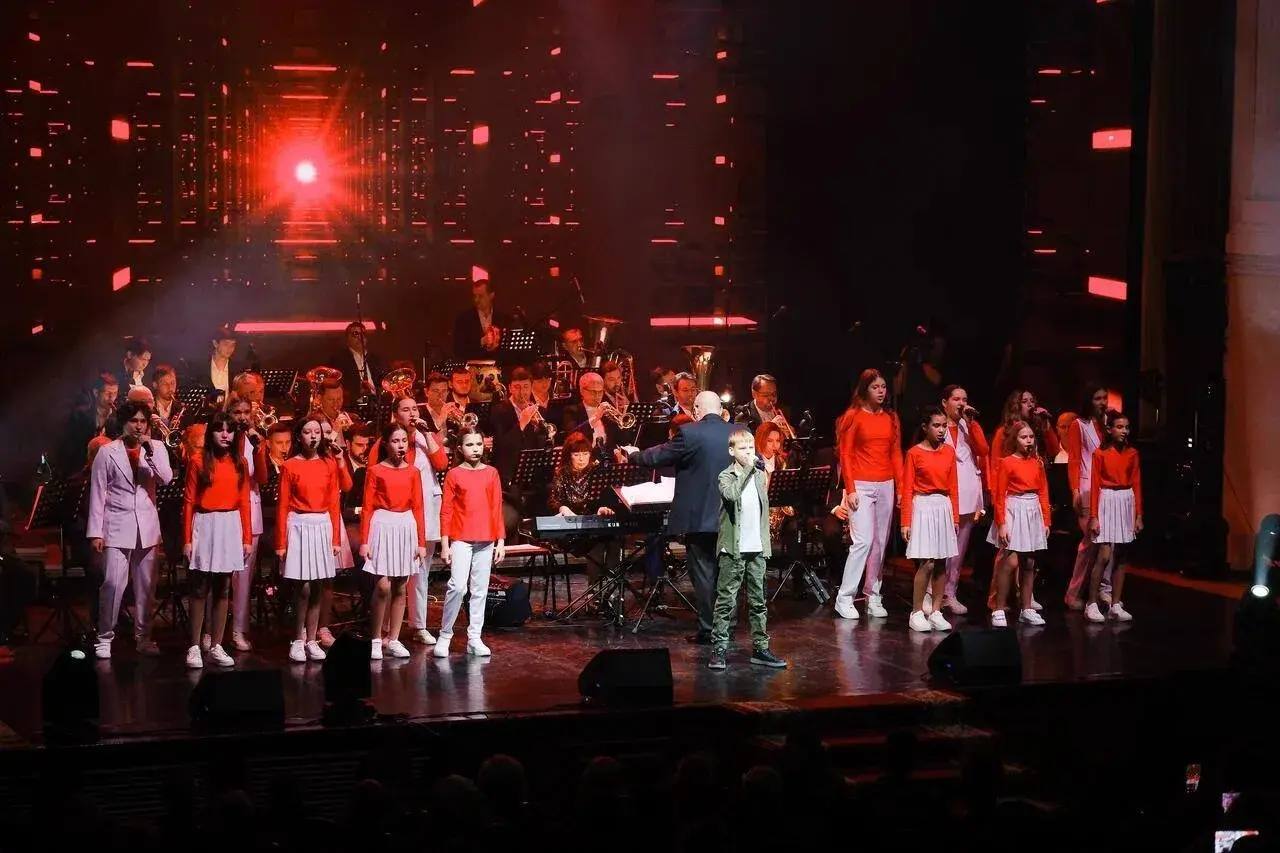 В Астрахани прошёл концерт, посвящённый Героям Отечества В Астрахани прошёл концерт, посвящённый Героям Отечества