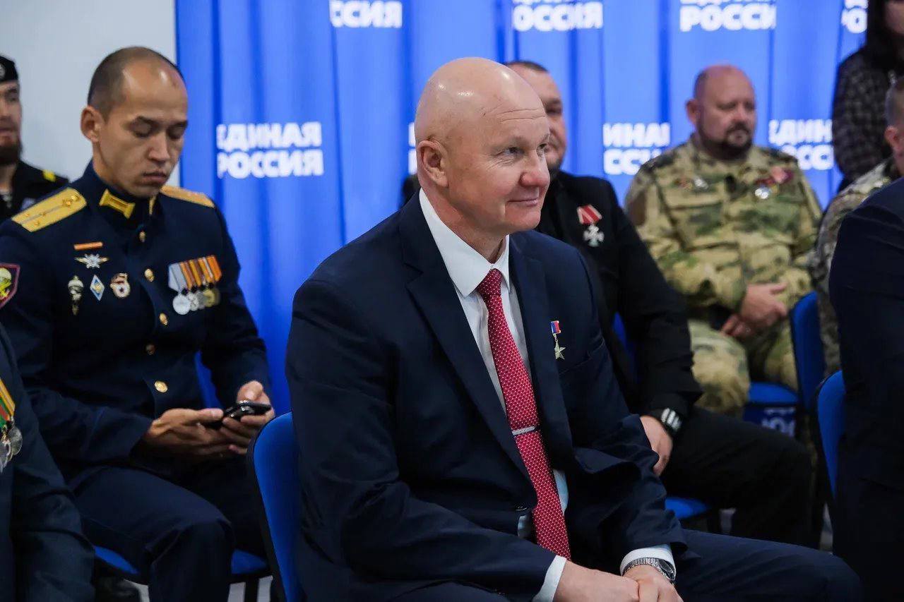 Игорь Бабушкин: День Героев Отечества – особо чтимый праздник для россиян Игорь Бабушкин: День Героев Отечества – особо чтимый праздник для россиян