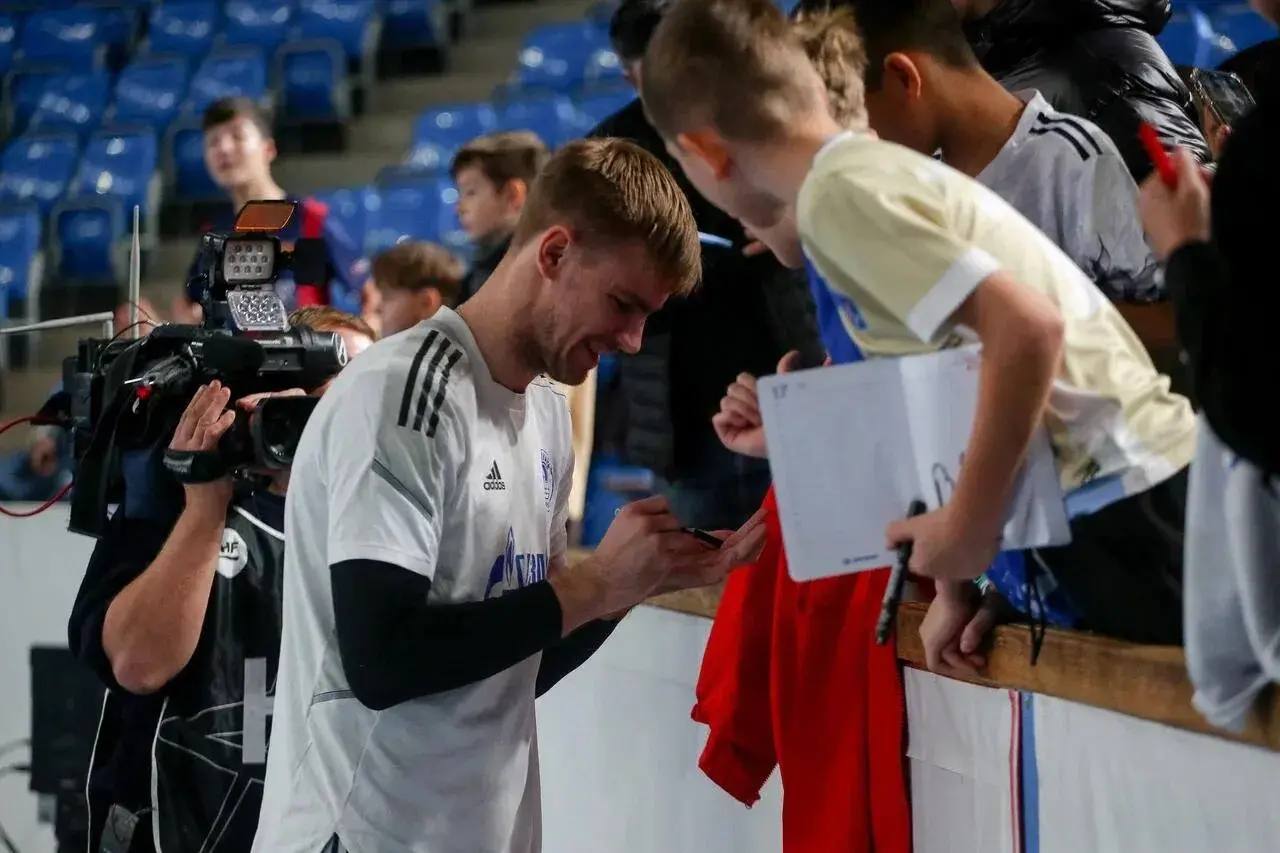 В Астрахани прошёл футбольный турнир «Кубок друзей Кротова» В Астрахани прошёл футбольный турнир «Кубок друзей Кротова»