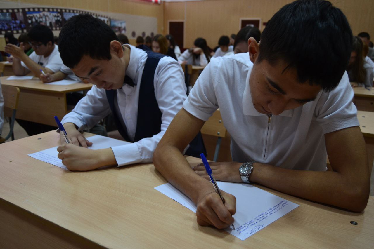 Избирательный диктант позади! Волнение рассеялось, уступив место уверенности Избирательный диктант позади! Волнение рассеялось, уступив место уверенности