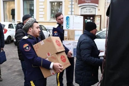 Астраханские национально-культурные общества собрали гуманитарный груз для бойцов СВО