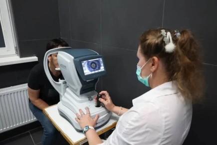 Астраханские медучреждения пополнились новым оборудованием для глаз