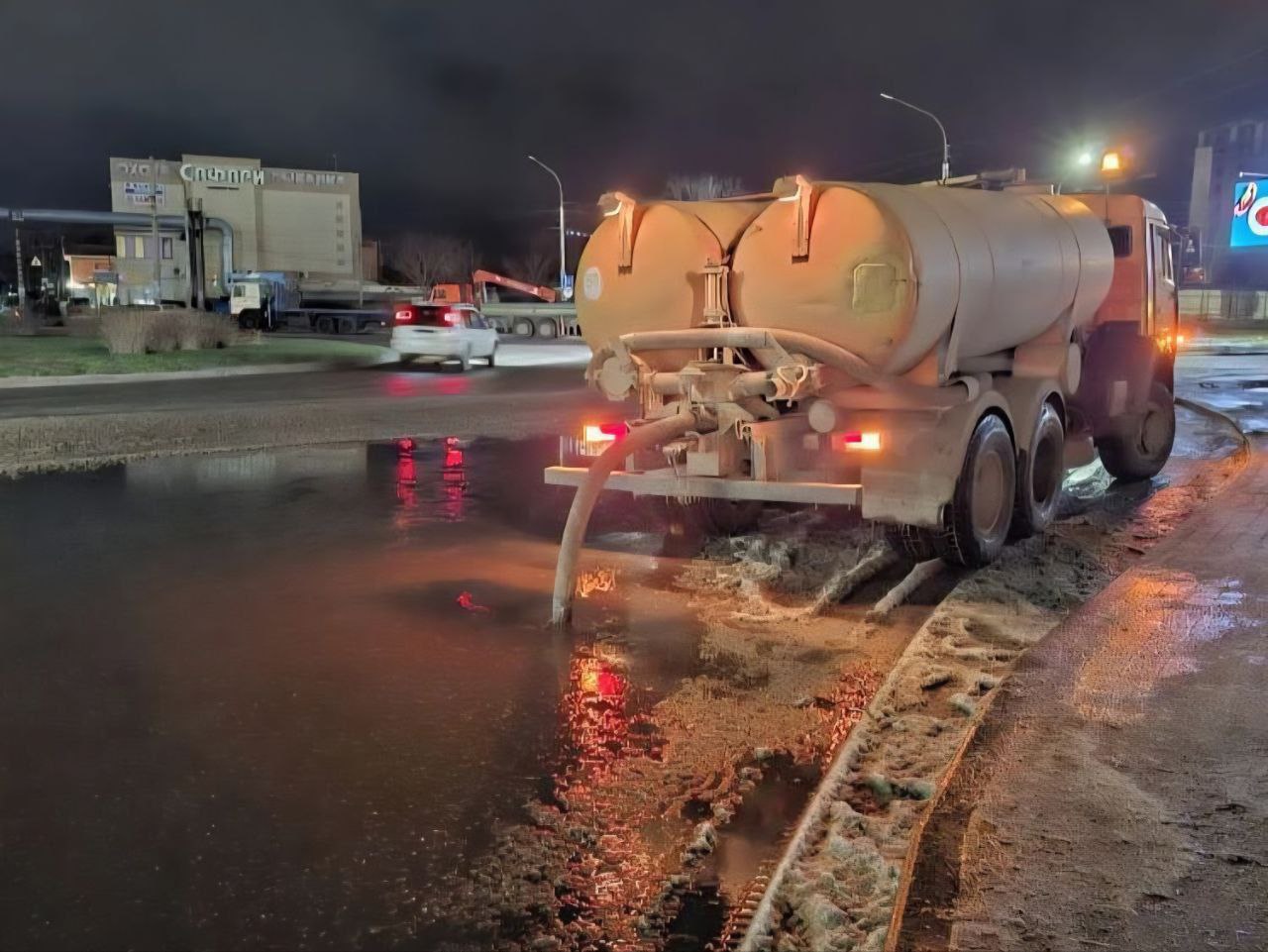 2 канализационно-насосные и 1 повысительно-насосная станции временно перестали работать из-за аварийного отключения электроэнергии в результате непогоды, сообщает горадминистрация 2 канализационно-насосные и 1 повысительно-насосная станции временно перестали работать из-за аварийного отключения электроэнергии в результате непогоды, сообщает горадминистрация