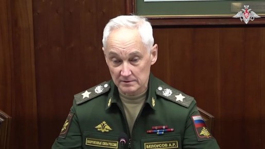 После встречи с военными корреспондентами министр обороны России провел встречу с волонтерами