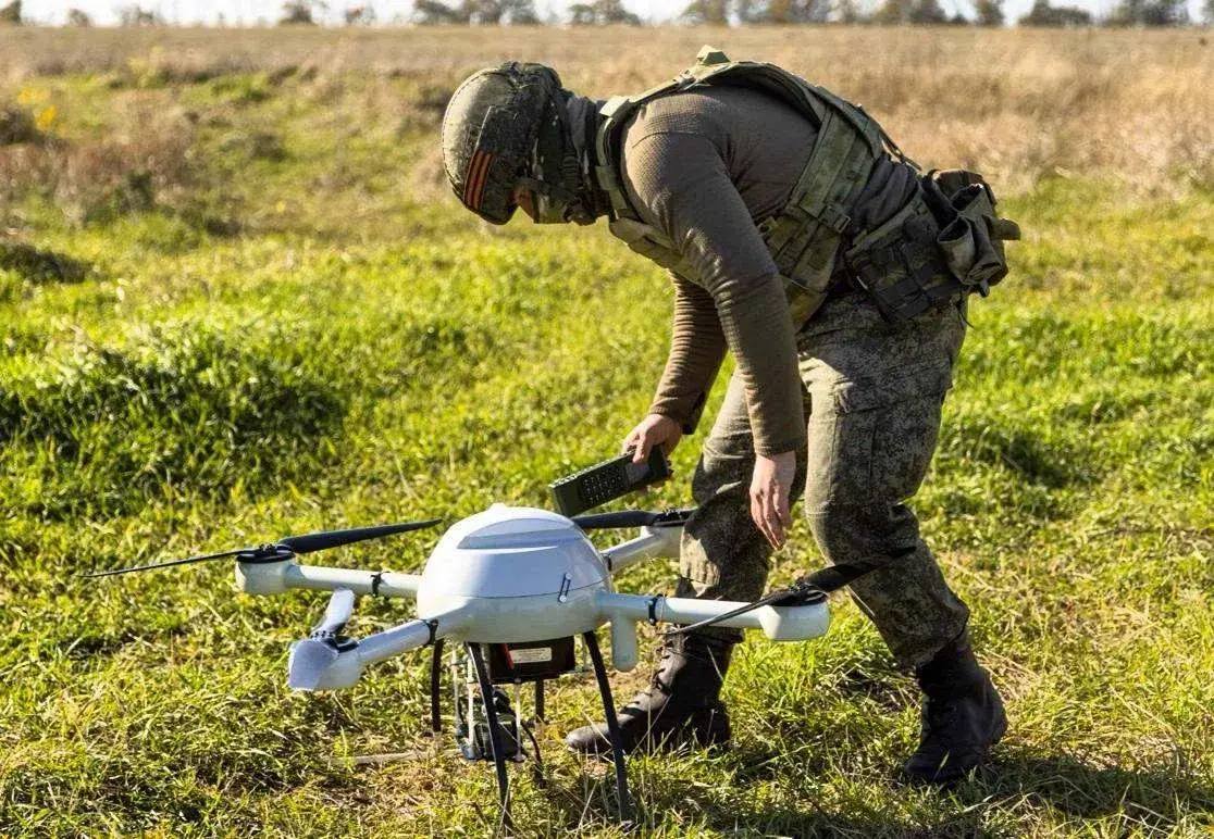 Жители Астраханской области могут заключить контракт на службу в войсках беспилотных систем РФ Жители Астраханской области могут заключить контракт на службу в войсках беспилотных систем РФ