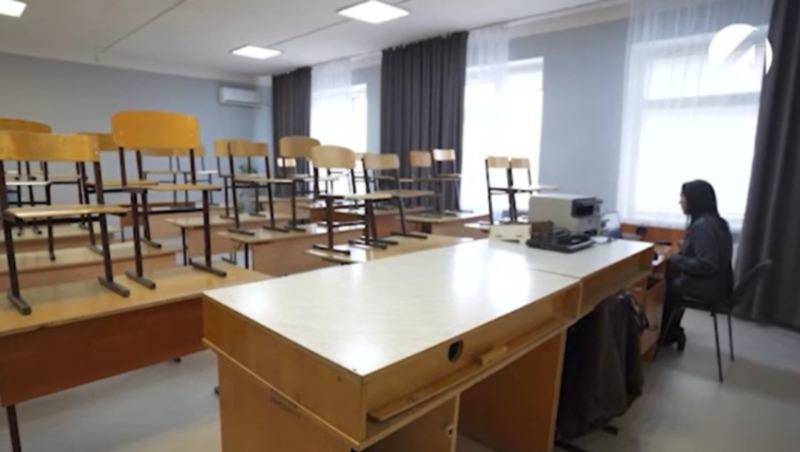 Астраханские школы начали переходить на дистант