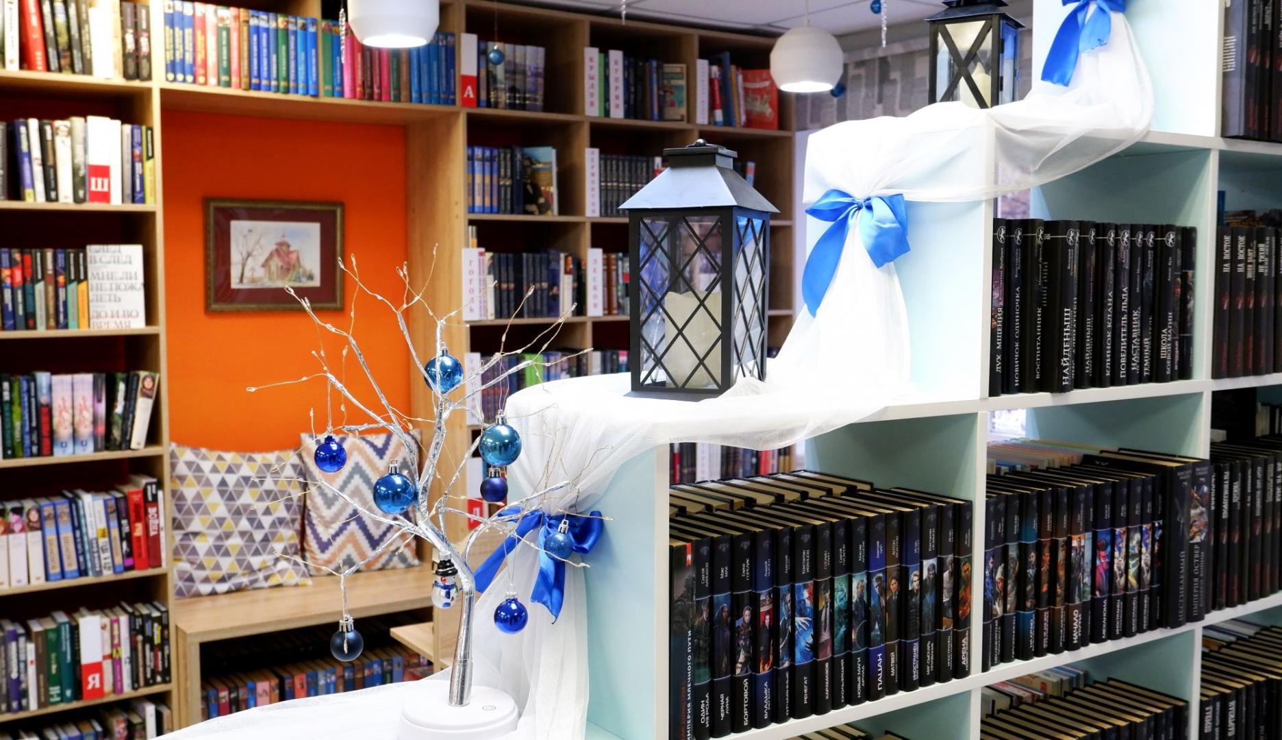 Школы и детские сады Астрахани украшают к Новому году Школы и детские сады Астрахани украшают к Новому году