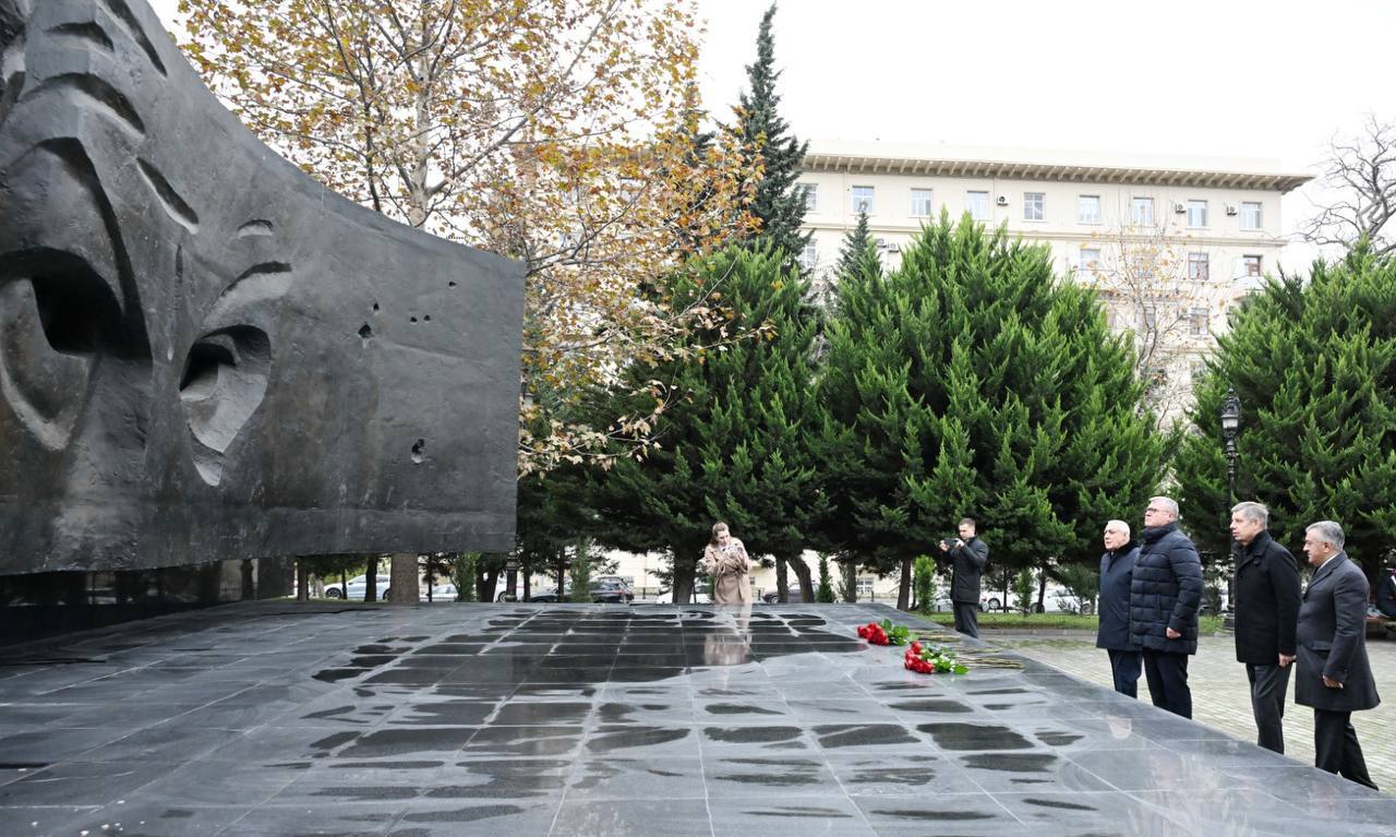 Губернатор Игорь Бабушкин проверил ход строительства детского сада в Азербайджанской Республике, который возводят при поддержке Астраханской области Губернатор Игорь Бабушкин проверил ход строительства детского сада в Азербайджанской Республике, который возводят при поддержке Астраханской области