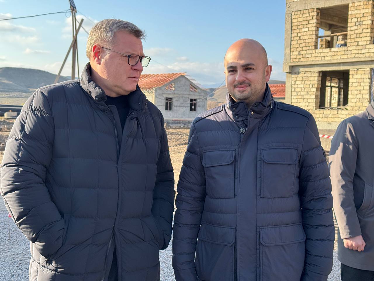 Губернатор Игорь Бабушкин проверил ход строительства детского сада в Азербайджанской Республике, который возводят при поддержке Астраханской области Губернатор Игорь Бабушкин проверил ход строительства детского сада в Азербайджанской Республике, который возводят при поддержке Астраханской области