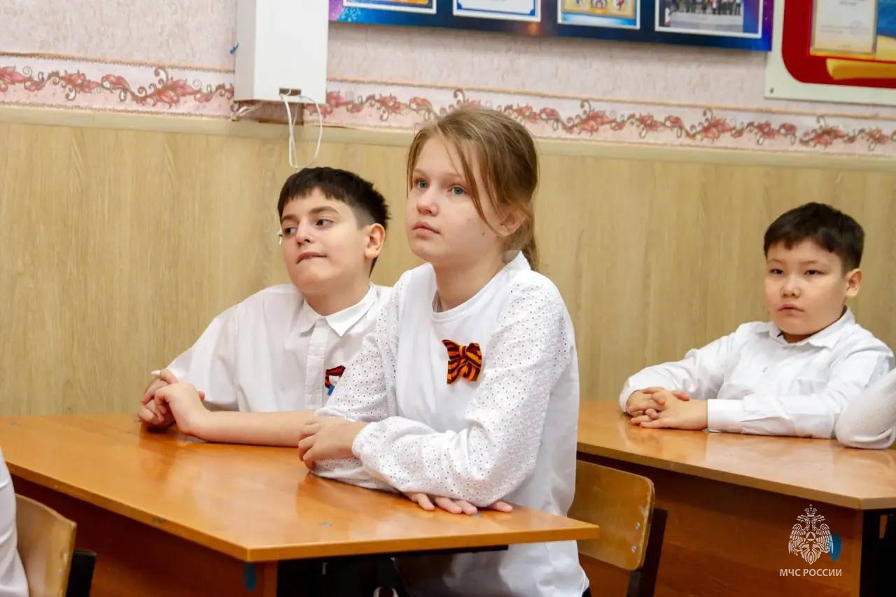 Уроки от профессионалoв. Огнеборцы, которые ежедневно сражаются с огнем, как никто другой знают, как важно соблюдать правила пожарной безопасности Уроки от профессионалoв. Огнеборцы, которые ежедневно сражаются с огнем, как никто другой знают, как важно соблюдать правила пожарной безопасности