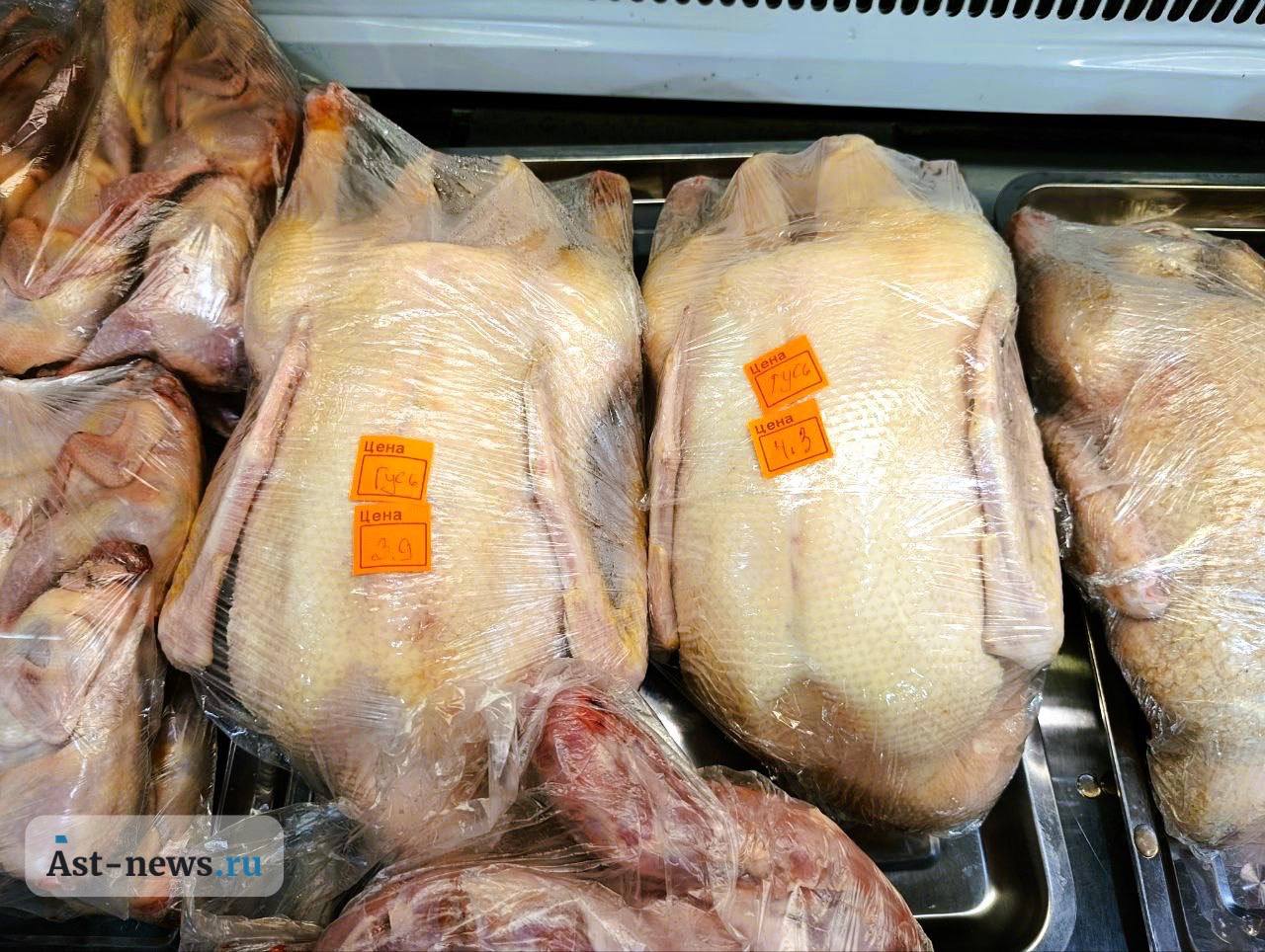 Предновогодняя торговля в Астрахани идёт по привычному сценарию Предновогодняя торговля в Астрахани идёт по привычному сценарию