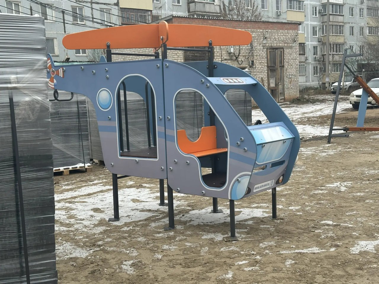 Новая детская площадка в Ахтубинске: Новая детская площадка в Ахтубинске: