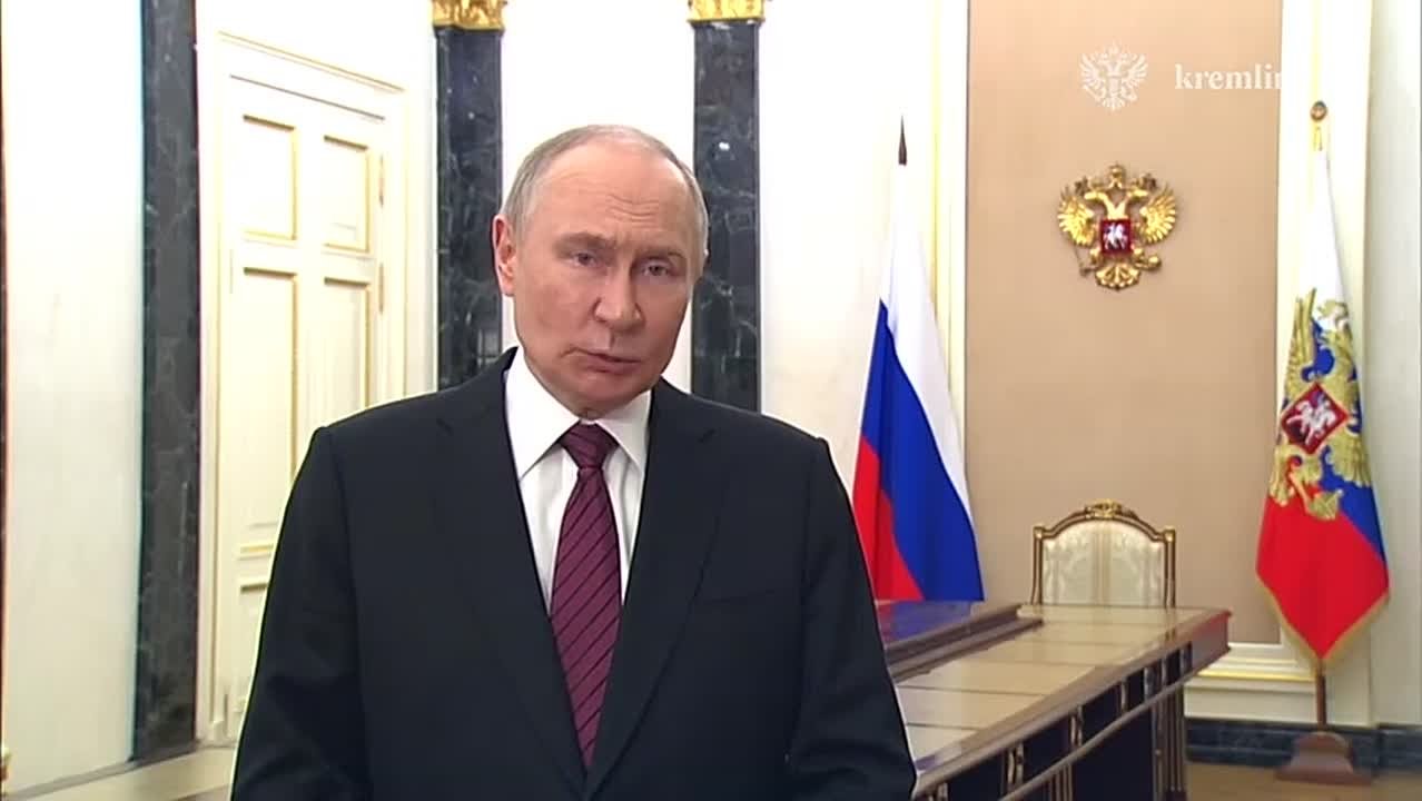 Владимир Путин поздравил работников органов безопасности с профессиональным праздником