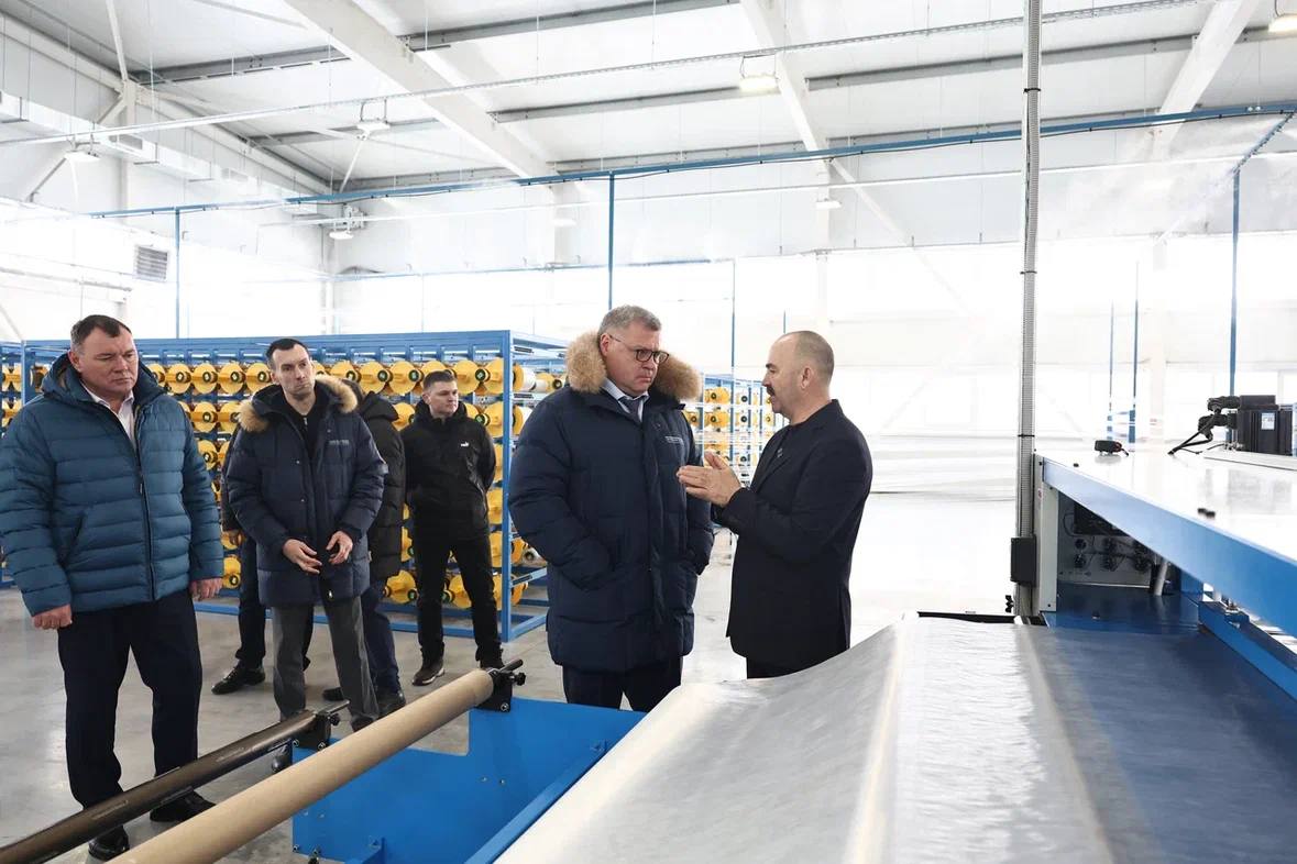 Астраханский губернатор посетил предприятие по изготовлению бронежилетов в Камызякском районе Астраханский губернатор посетил предприятие по изготовлению бронежилетов в Камызякском районе