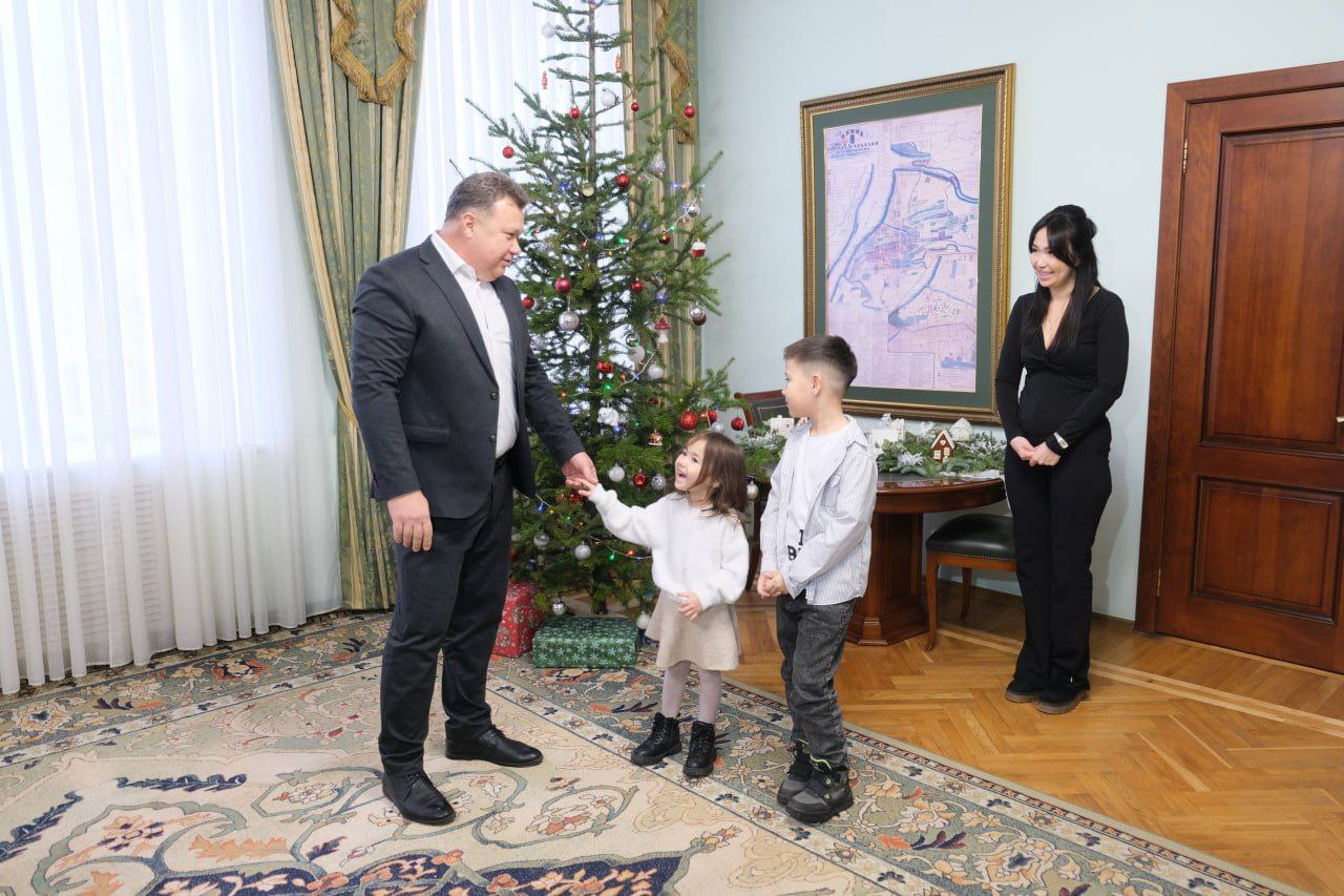 Игорь Редькин: С удовольствием принял участие в ежегодной всероссийской акции «Ёлка желаний» Игорь Редькин: С удовольствием принял участие в ежегодной всероссийской акции «Ёлка желаний»