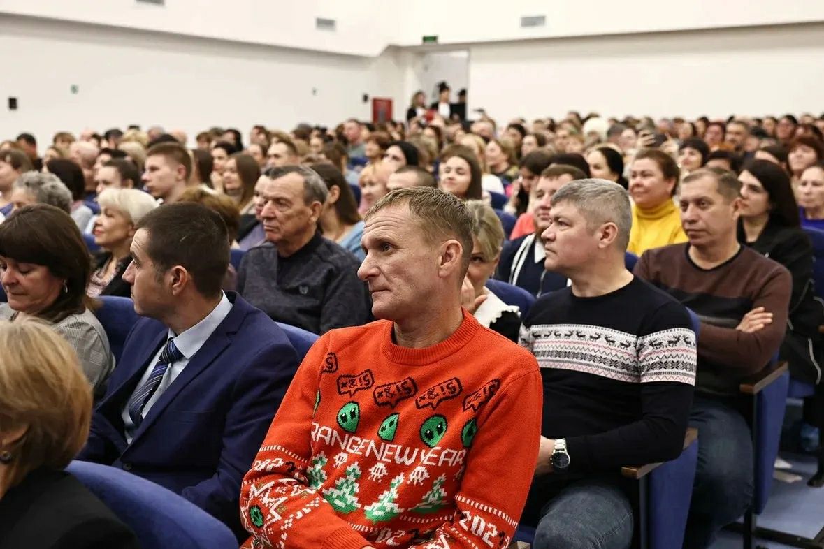 Губернатор Астраханской области Игорь Бабушкин открыл новый Дом культуры Губернатор Астраханской области Игорь Бабушкин открыл новый Дом культуры