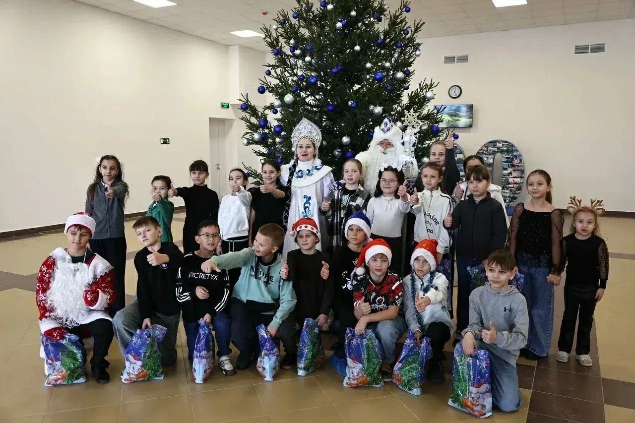 Губернатор Астраханской области Игорь Бабушкин открыл новый Дом культуры Губернатор Астраханской области Игорь Бабушкин открыл новый Дом культуры