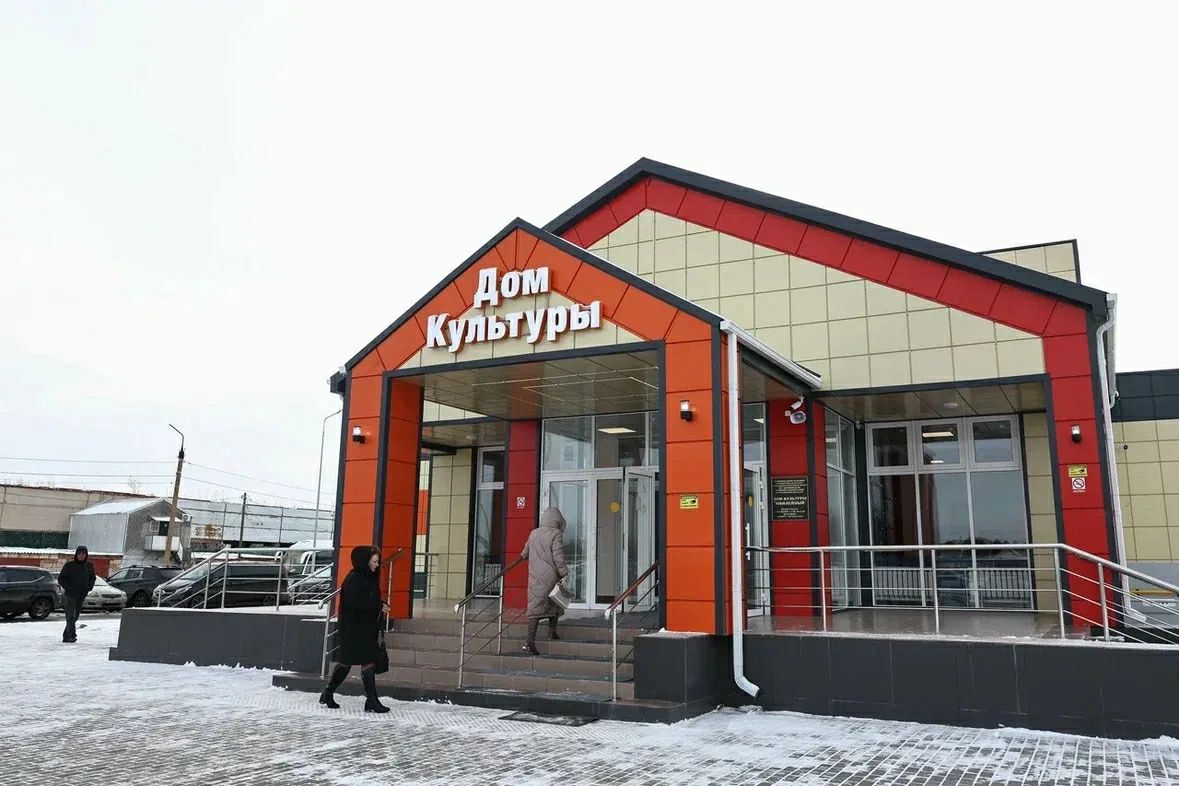 Губернатор Астраханской области Игорь Бабушкин открыл новый Дом культуры