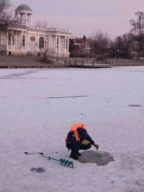 Игорь Редькин: Каждый день наблюдаю на городских каналах рыбаков и подростков, играющих на льду