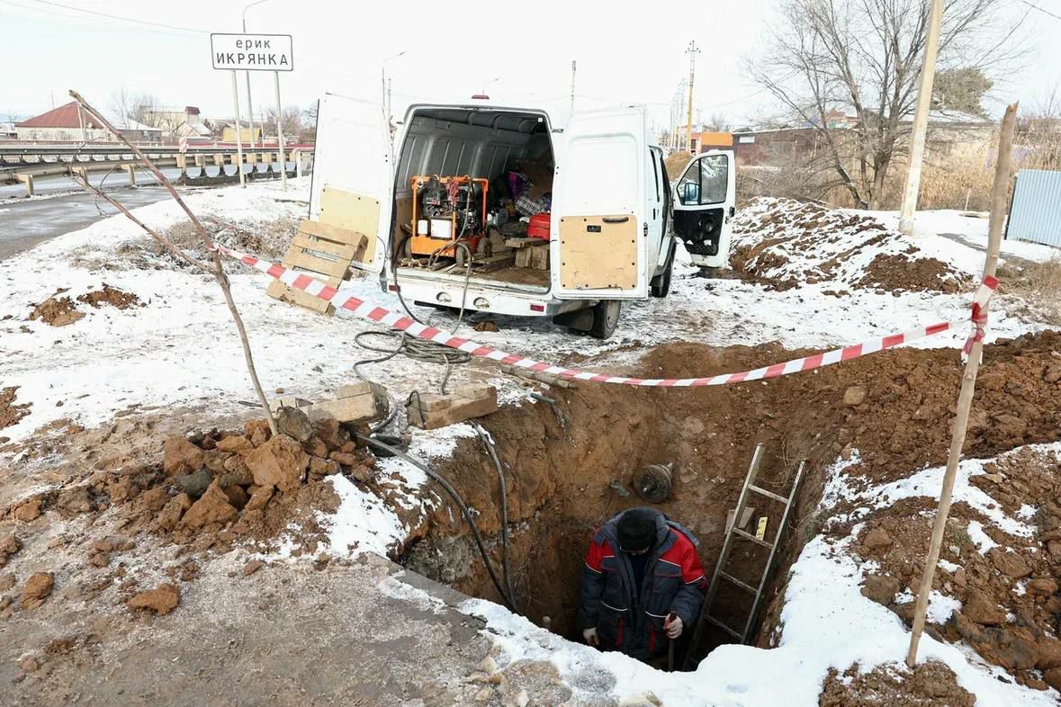 В Астраханской области продолжается капремонт напорного коллектора центральной канализации в селе Икряное В Астраханской области продолжается капремонт напорного коллектора центральной канализации в селе Икряное