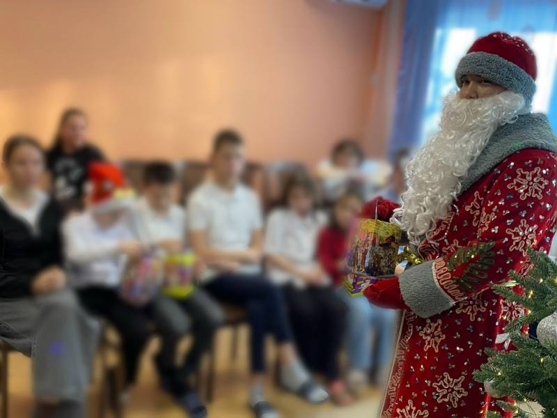 Полицейские подарили юным астраханцам веру в чудо Полицейские подарили юным астраханцам веру в чудо