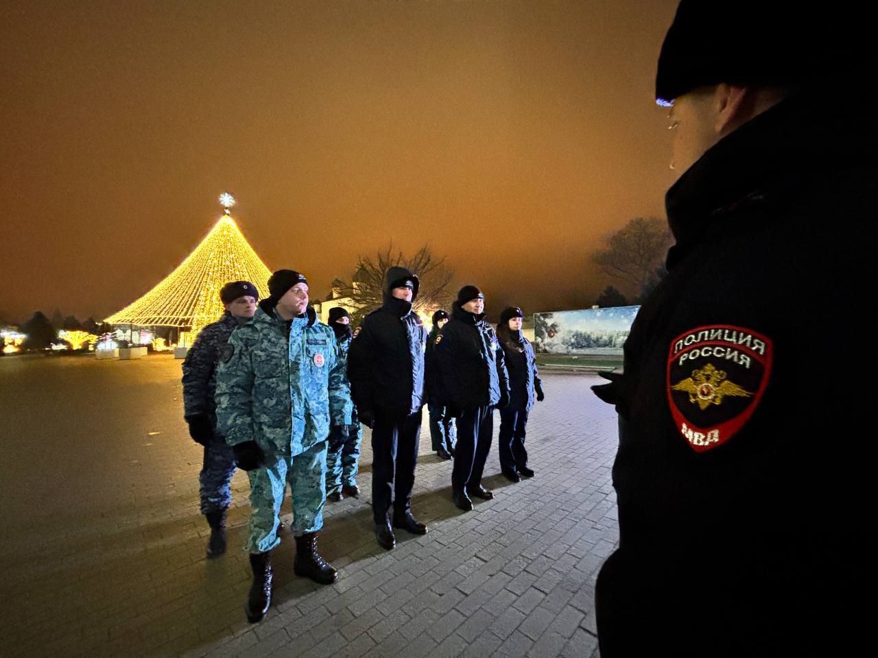 В ночь с 6 на 7 января и сегодня утром на территории всего региона проведены торжественные богослужения в церквях и храмах В ночь с 6 на 7 января и сегодня утром на территории всего региона проведены торжественные богослужения в церквях и храмах