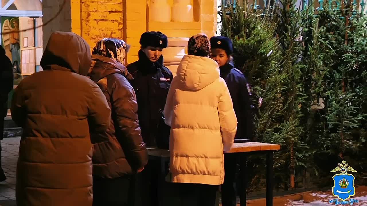 Астраханские полицейские обеспечили общественный порядок во время торжественных богослужений