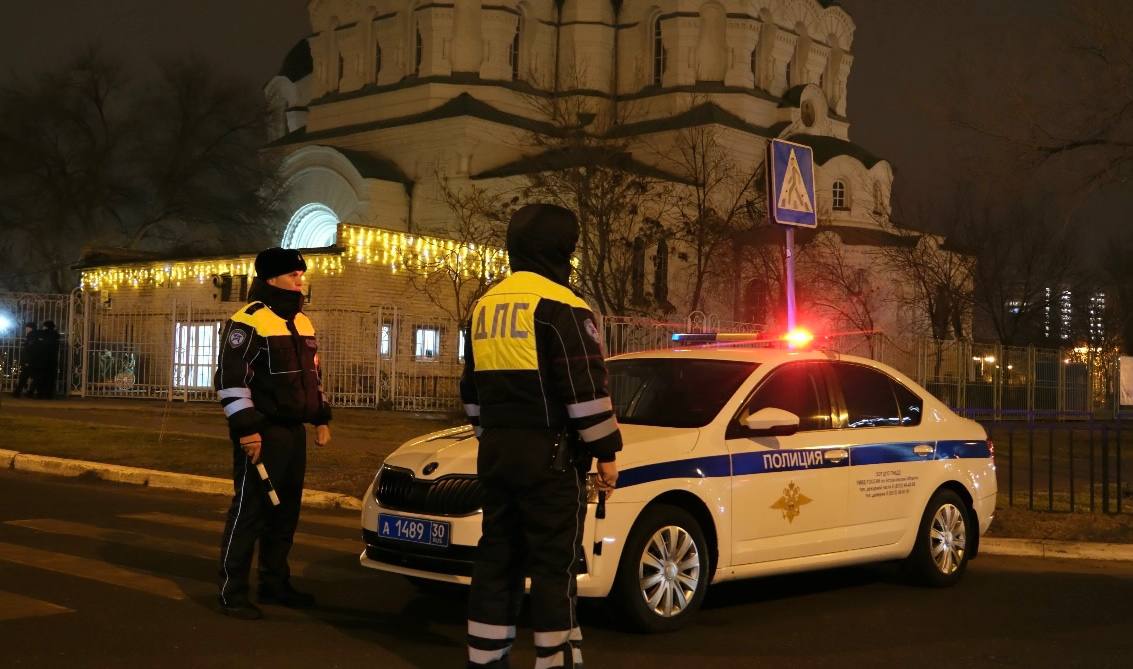 В ночь с 6 на 7 января и сегодня утром на территории всего региона проведены торжественные богослужения в церквях и храмах В ночь с 6 на 7 января и сегодня утром на территории всего региона проведены торжественные богослужения в церквях и храмах