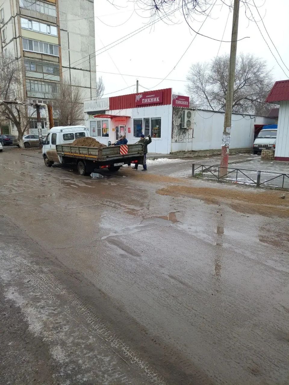 Коммунальщики продолжают устранять последствия перепадов температур Коммунальщики продолжают устранять последствия перепадов температур