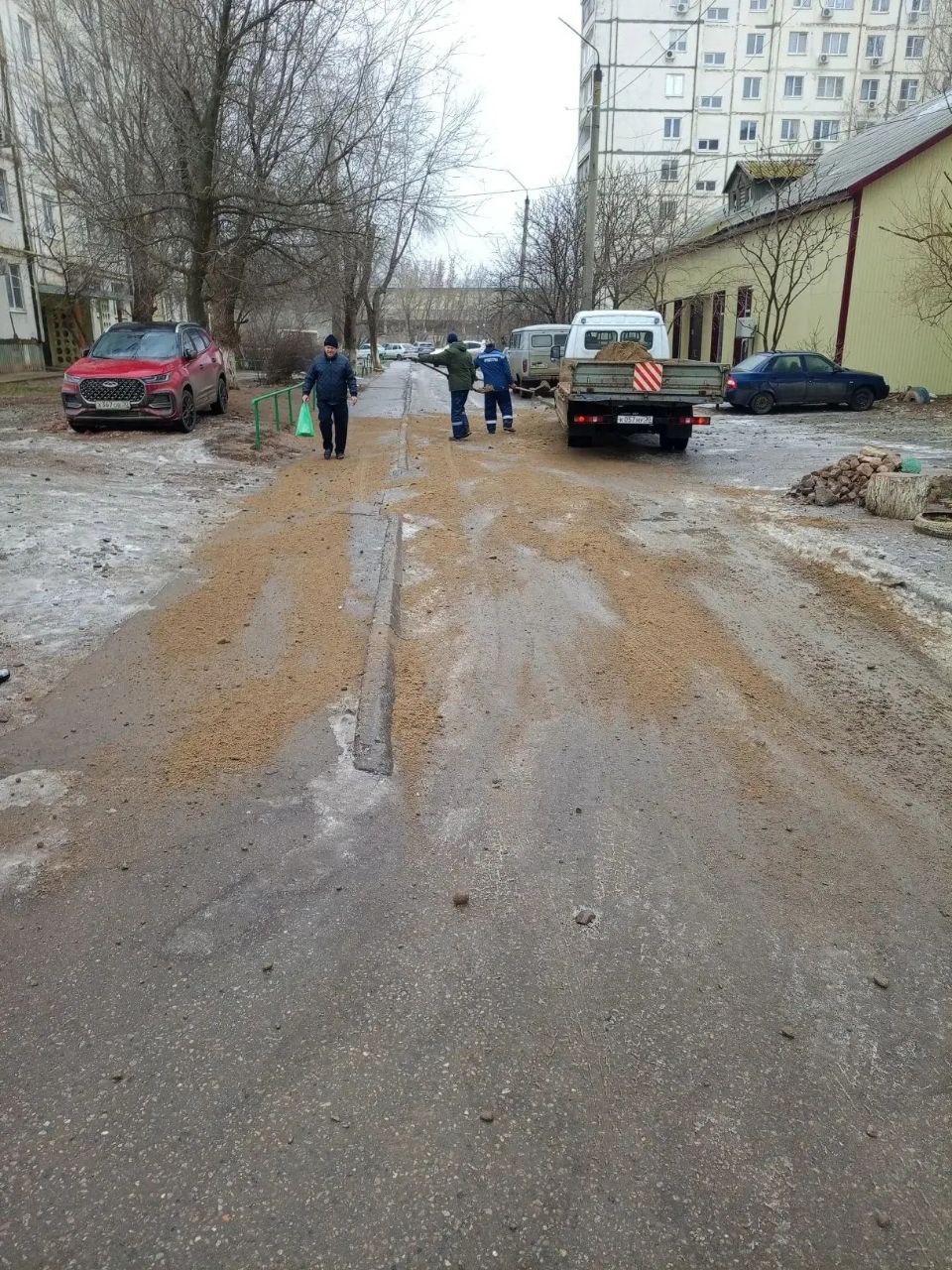 Коммунальщики продолжают устранять последствия перепадов температур Коммунальщики продолжают устранять последствия перепадов температур