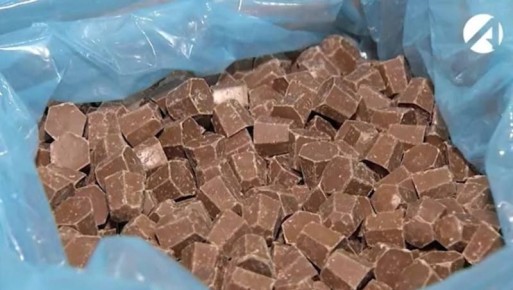 Астраханец украл из магазина 20 плиток шоколада